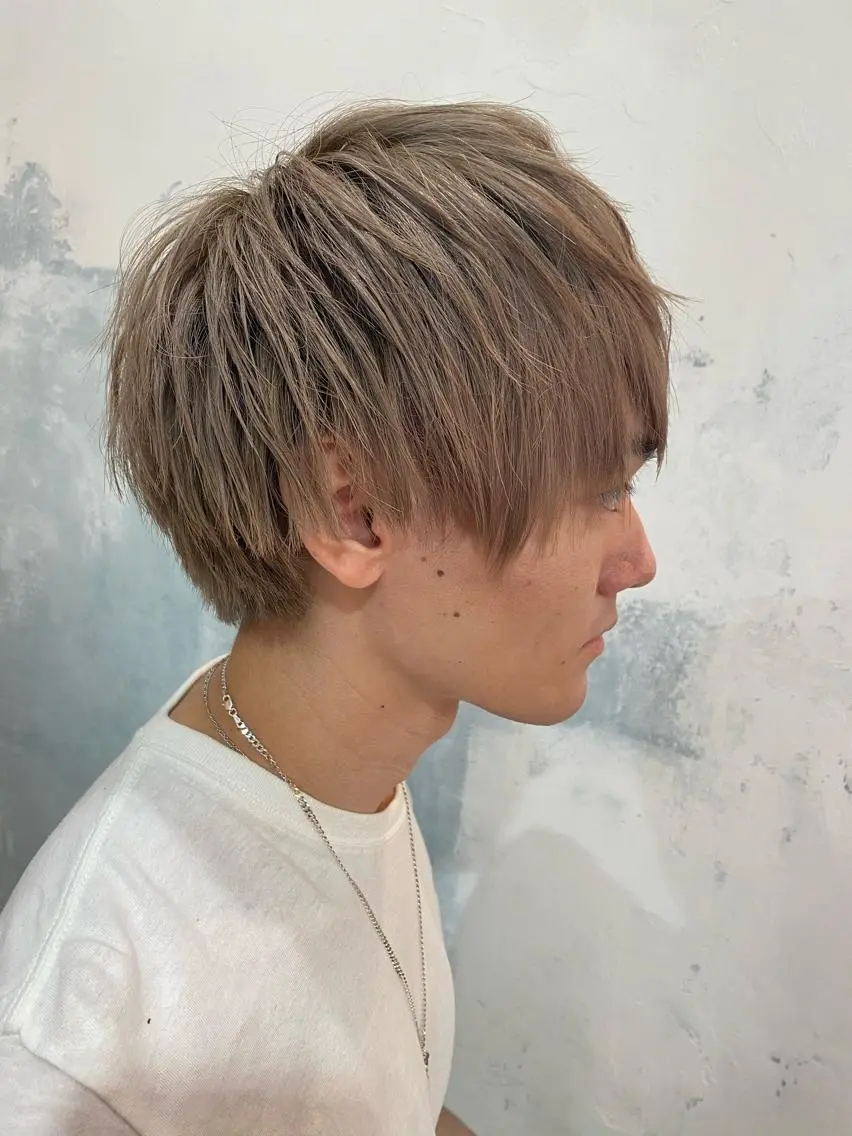 ショート メンズ メンズブリーチ メンズハイトーン カット ヘアカラー トリートメント 🍑艶髪✖️暖色系 ✨momoka🍑のヘアスタイル