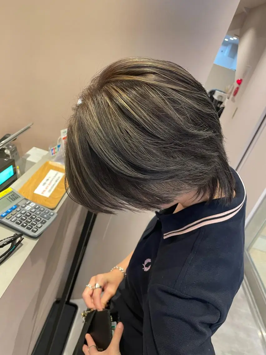 ショート カラー メンズ メンズハイライト メンズウルフカット ハイライトカラー ハイライト ウルフカット カット ヘアカラー 【メンズ特化】渡部 京弘/パーマのヘアスタイル