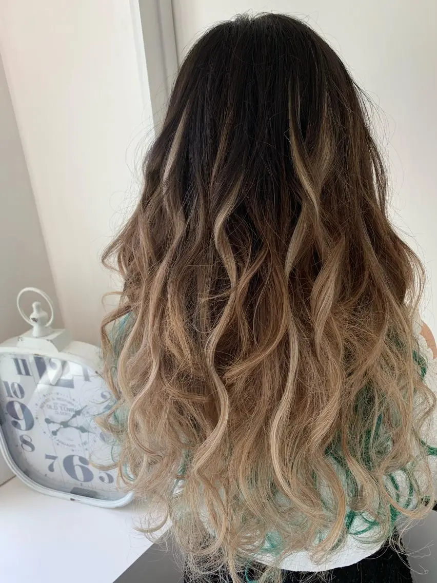 ロング カラー ヘアカラー エクステ WEST OLAND 安藤のヘアスタイル