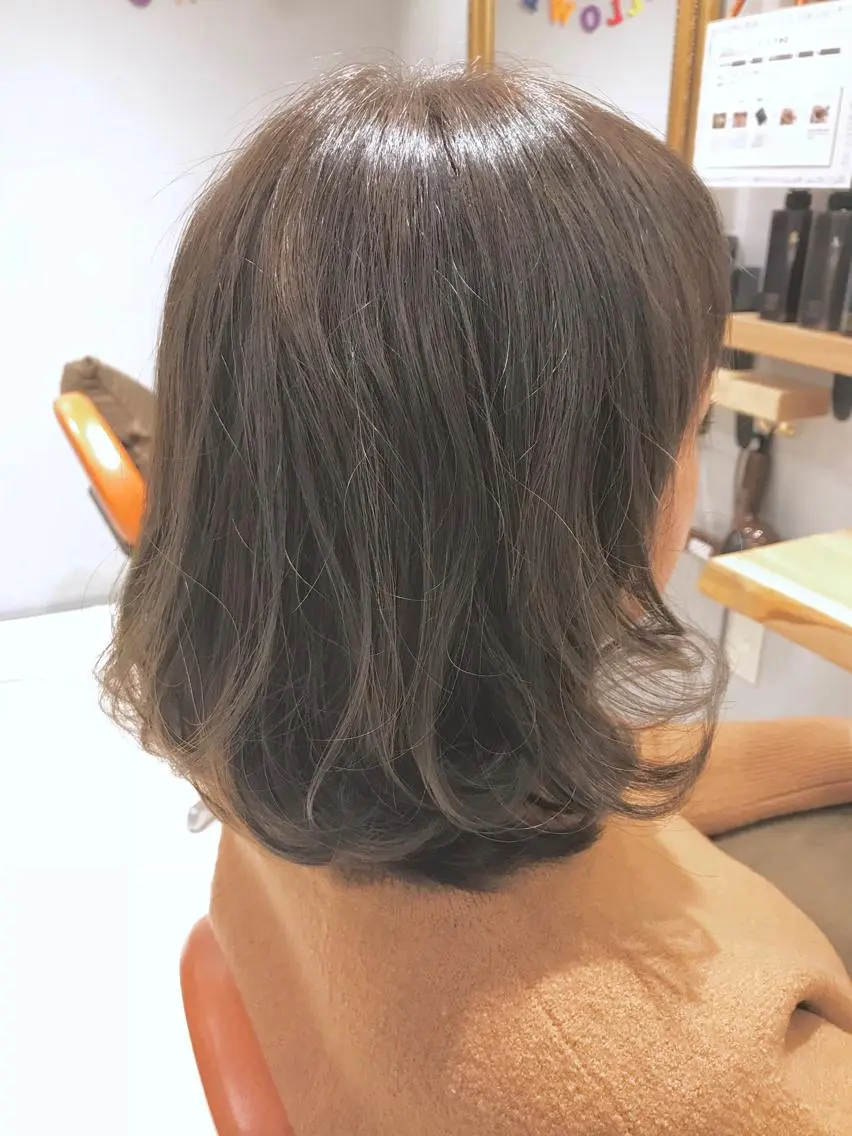 ミディアム カラー 個室で似合わせ好印象 🧡外山弥千代のヘアスタイル