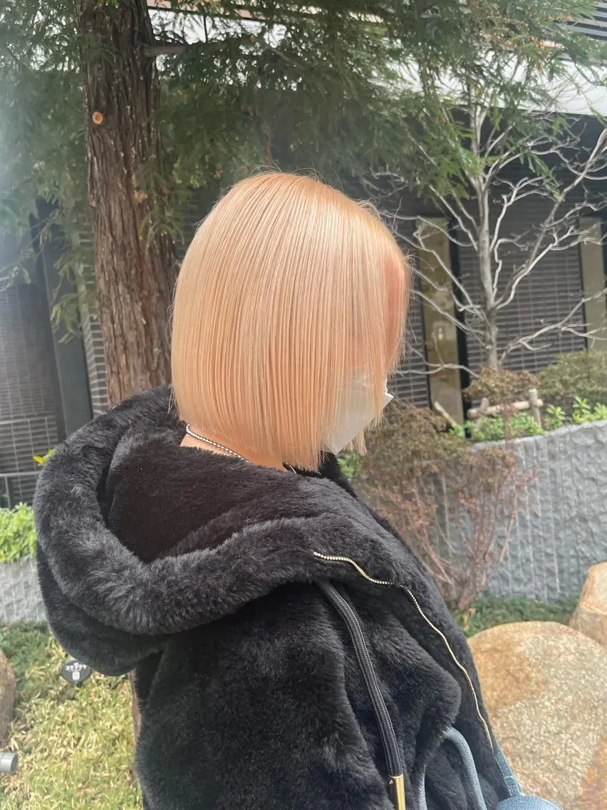 ショート カラー アッシュ バレイヤージュ ベージュカラー ブリーチ ブロンド 安田和洋 ブリーチカラー特化のヘアスタイル