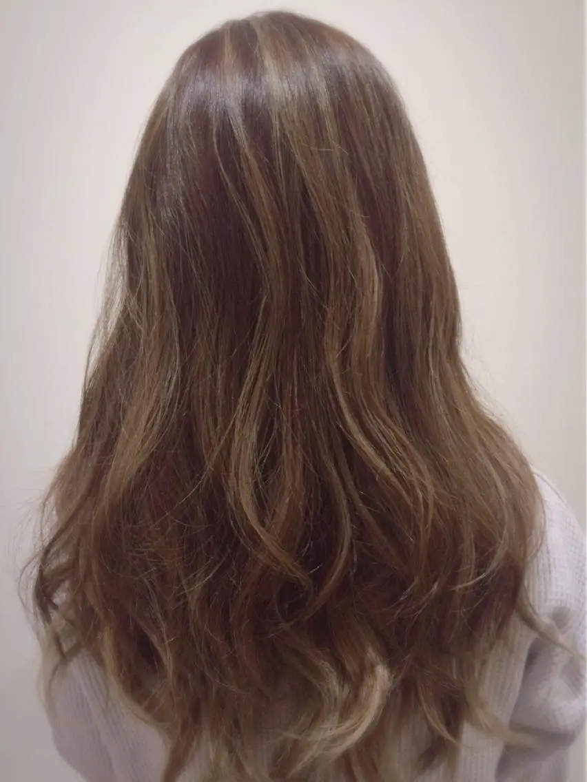 ロング ハイライト メンズスタイル バレイヤージュ　齋藤のヘアスタイル