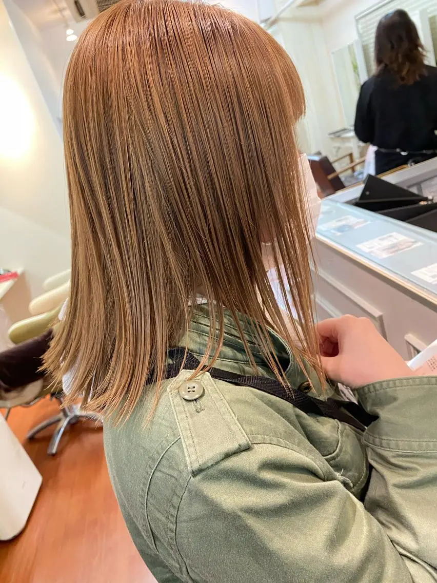 ミディアム カラー ベージュカラー ブリーチ ヨシダ トオルのヘアスタイル