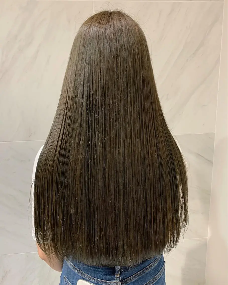 ロング カラー グレージュ オリーブグレージュ オリーブグレー チバ タクミのヘアスタイル