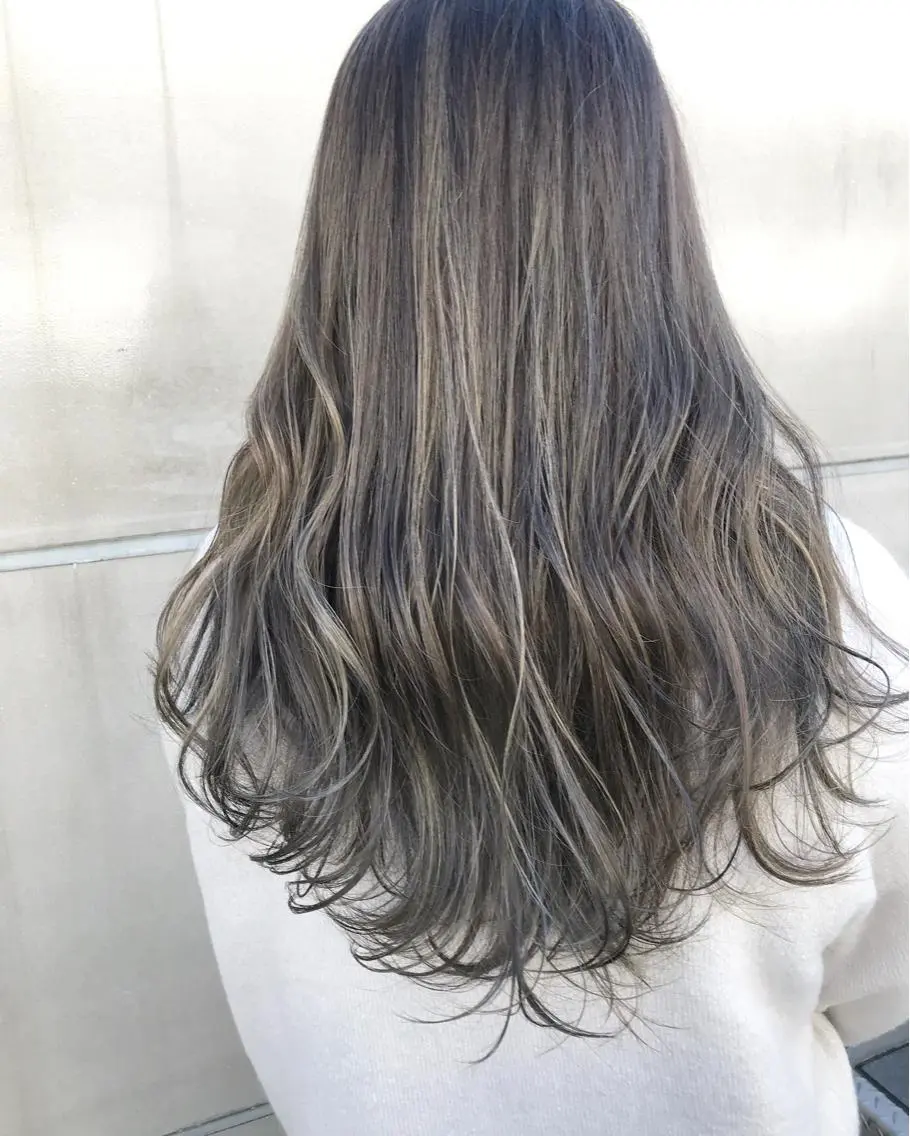 ロング カラー バレイヤージュ ブリーチ デザインカラー ハイライトカラー ハイライト 【渋谷で人気】艶髪× 髪質改善/ツヤカラーのヘアスタイル