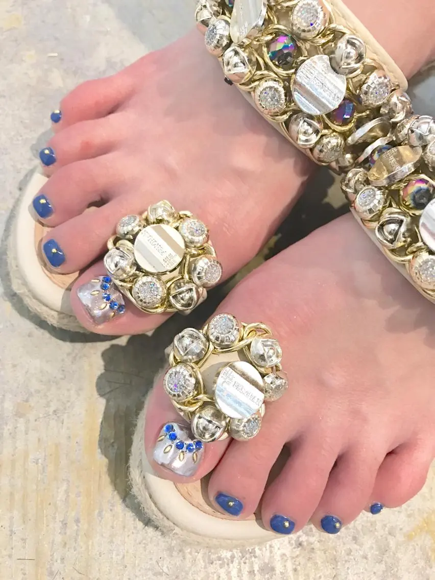 ネイル フットネイル ミラーネイル NARUMI HYODOのネイルデザイン