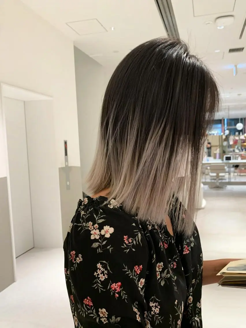 ミディアム カラー グラデーションカラー レイヤー専門家 ダブルカラー修のヘアスタイル