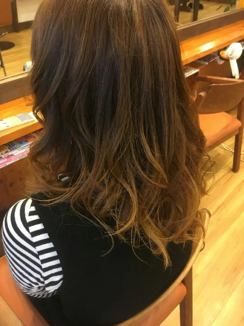 カラー セミロング グラデーションカラー 【名古屋】モデル募集 arisaのヘアスタイル