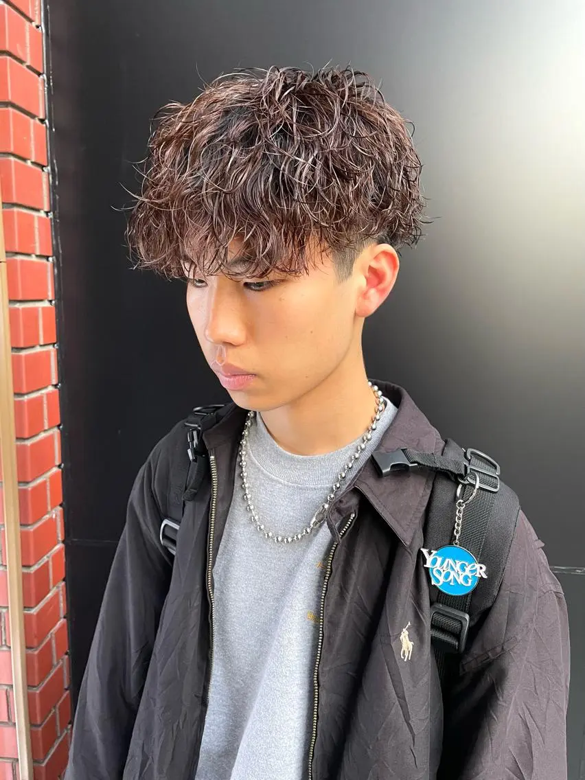 パーマ メンズ ショートボブ メンズブリーチ フェードカット メンズハイライト メンズインナーカラー カット ヘアカラー パーマ スパイキーパーマ 柏NO1 藤本葉のヘアスタイル