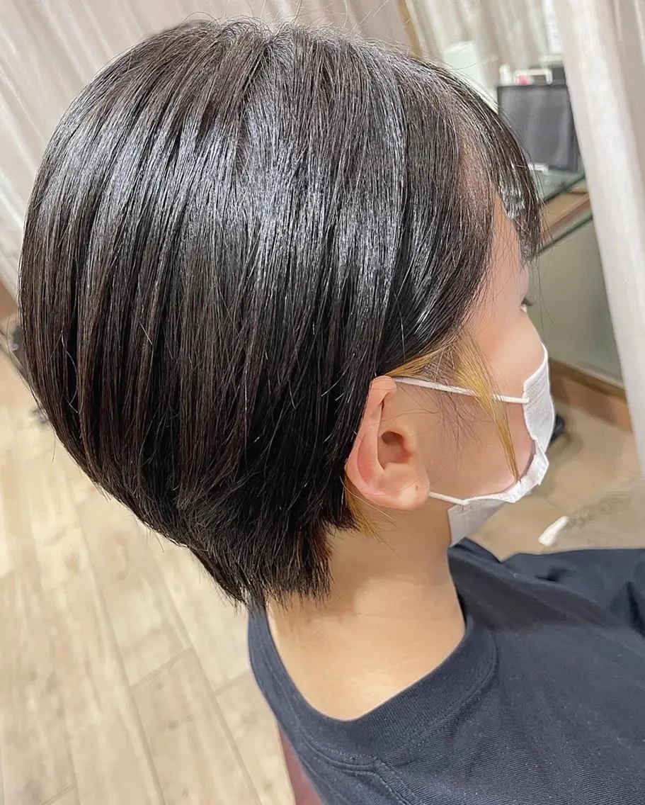カラー ショートボブ アッシュ バレイヤージュ ミストバング ブリーチ 🫧髪質改善艶カラー _マエダ 🫧のヘアスタイル
