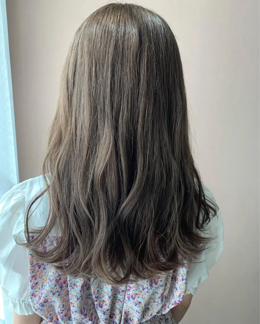 ロング カラー ブリーチ グレージュ モカグレージュ カット ヘアカラー トリートメント hubhair レイヤー/透明感のヘアスタイル