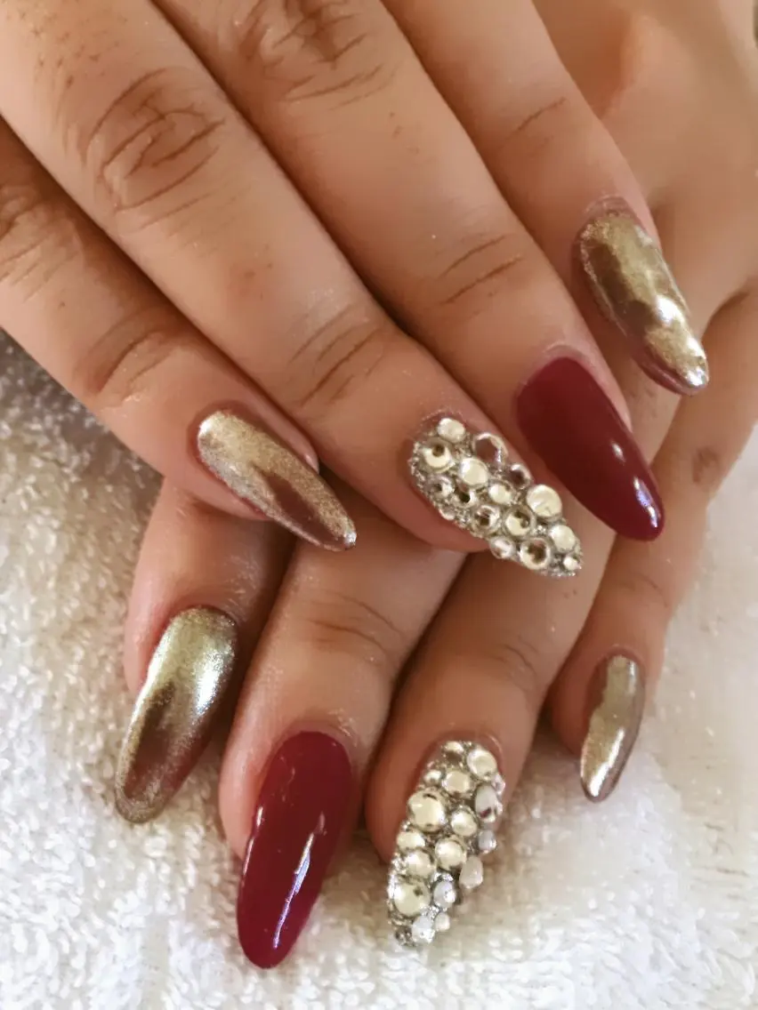 ネイル ボルドー ミラーネイル Era nailのネイルデザイン