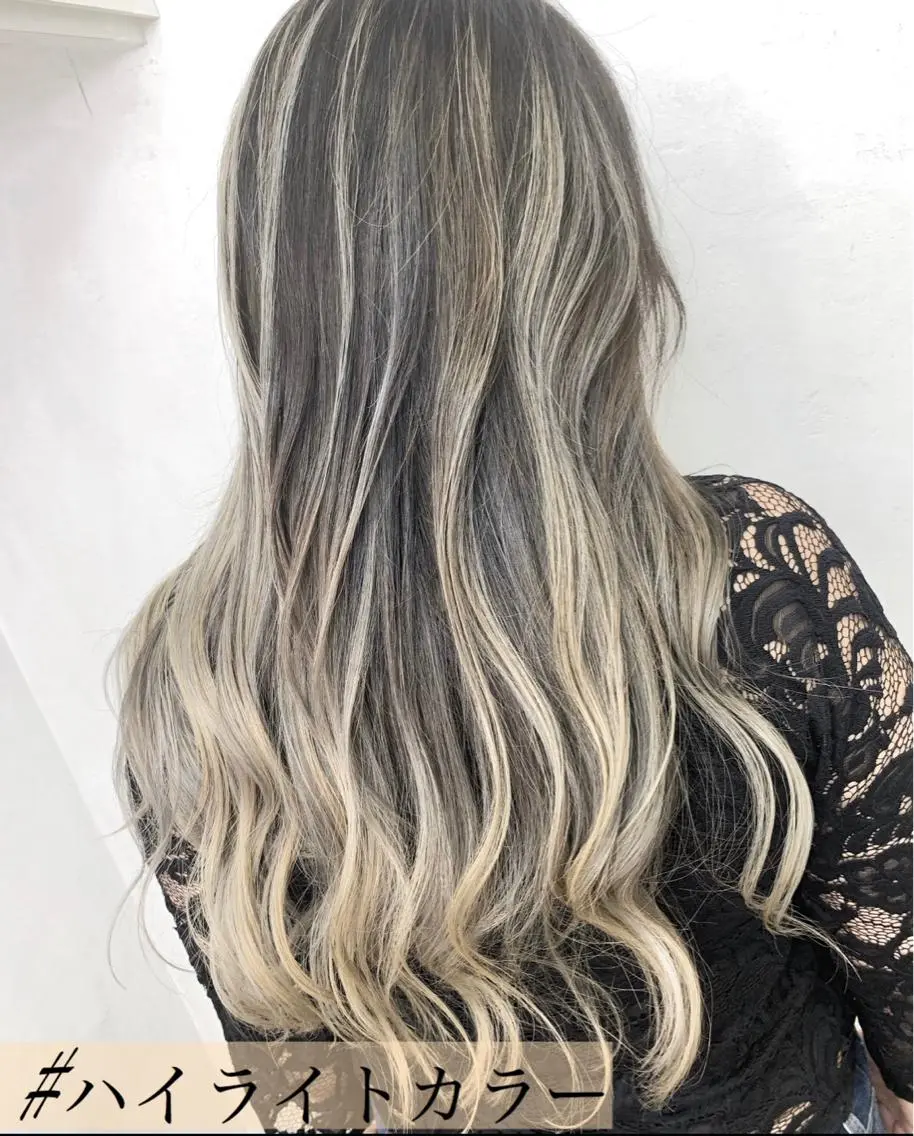 ロング カラー ヘアアレンジ グレージュ ハイライトカラー ハイライト ヘアカラー TATSUYA アートディレクターのヘアスタイル
