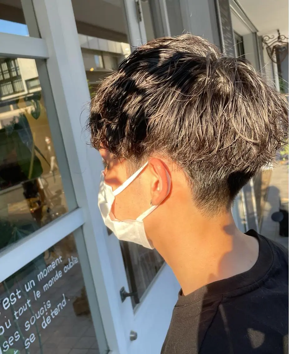 ショート カラー パーマ ヘアアレンジ メンズ カット パーマ 鴫原 亜弥のヘアスタイル