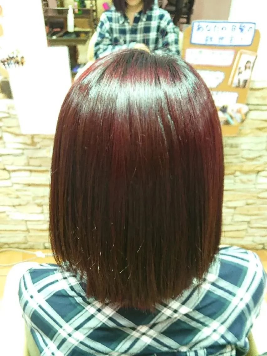 ミディアム カラー 山口 彩海のヘアスタイル