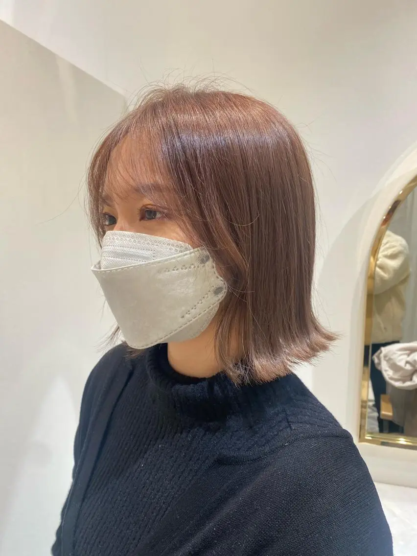 ショート カラー ヘアアレンジ アイブロウ 切りっぱなしボブ ベージュカラー ハイトーンカラー インナーカラー ピンクカラー 🌿レイヤー/ブリー チ/🌿JINのヘアスタイル