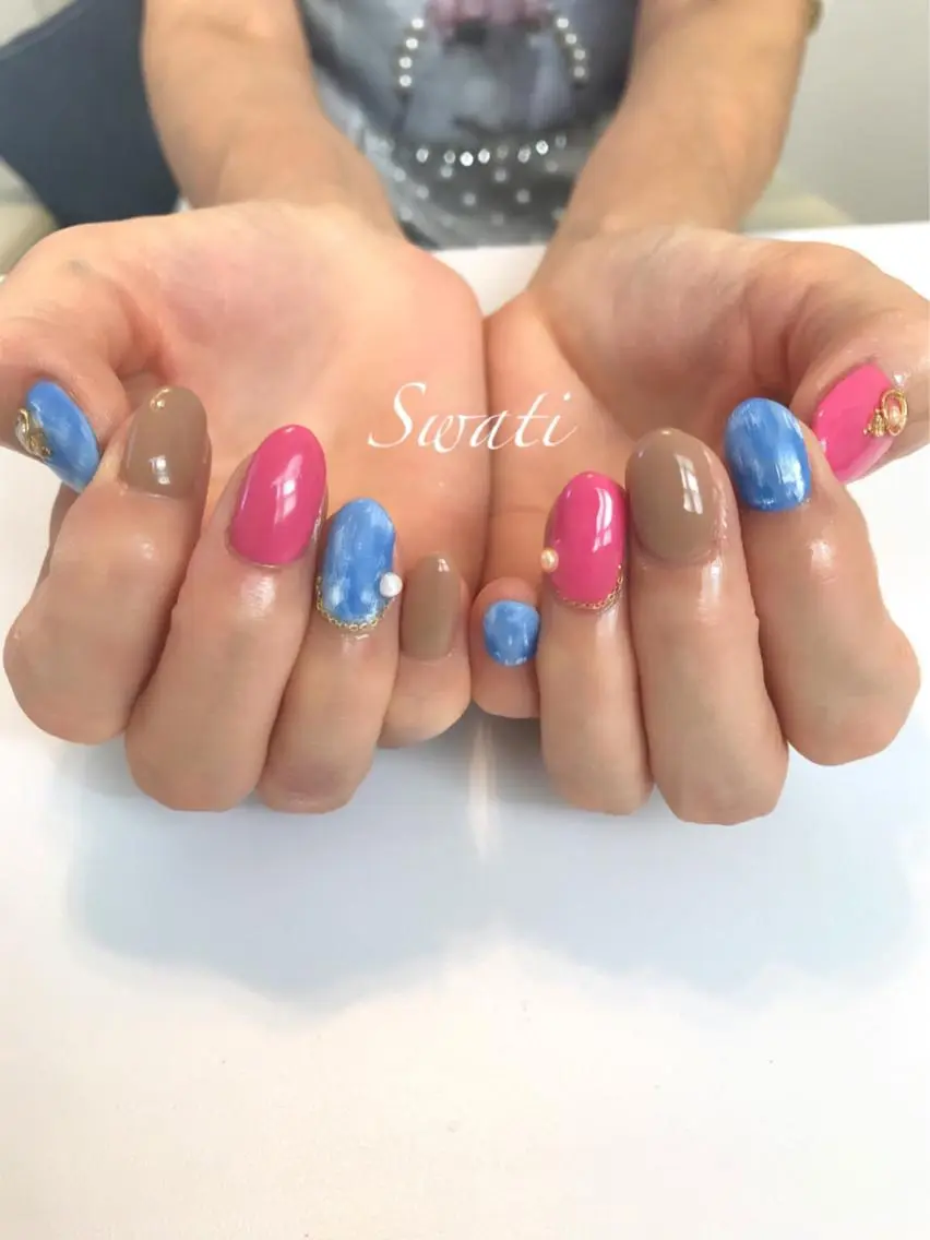 ネイル アートネイル ゴールド マットネイル オフィスネイル ピンク yuko (ネイリスト)のネイルデザイン