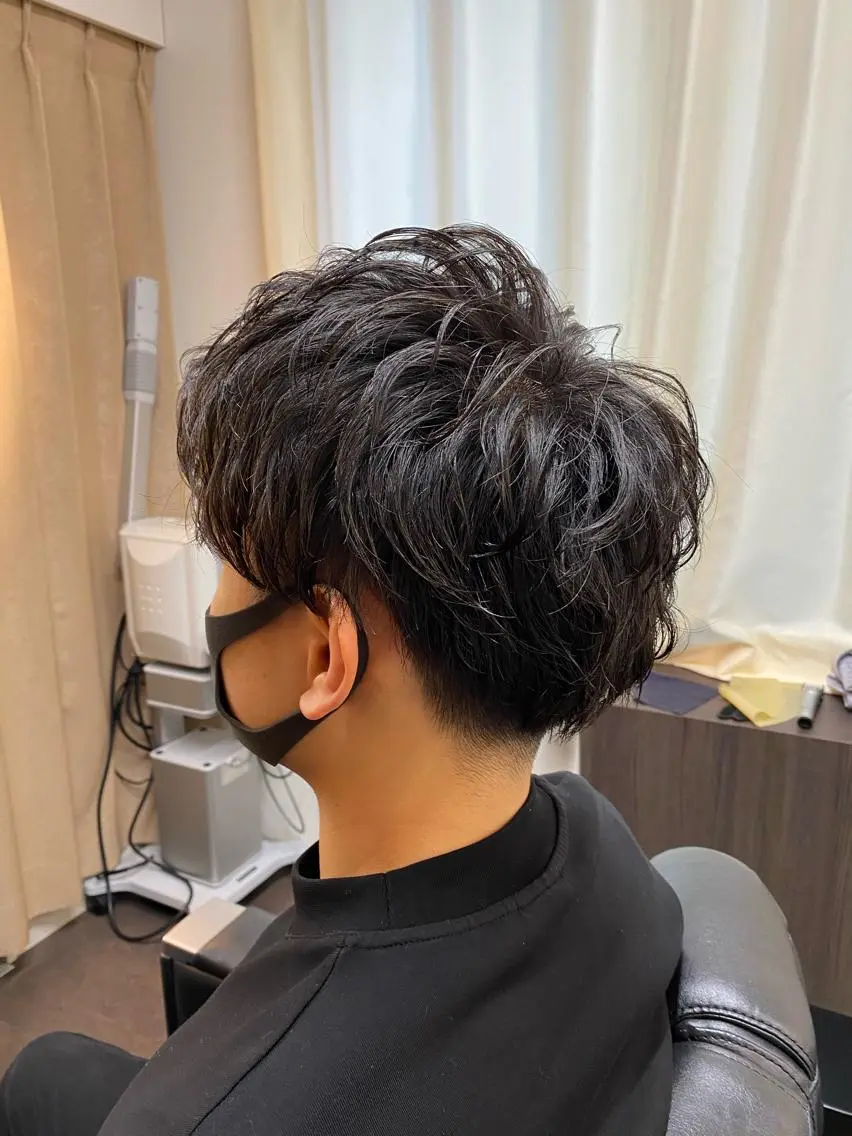 ショート メンズ KUTSUKAKE YUTOのヘアスタイル