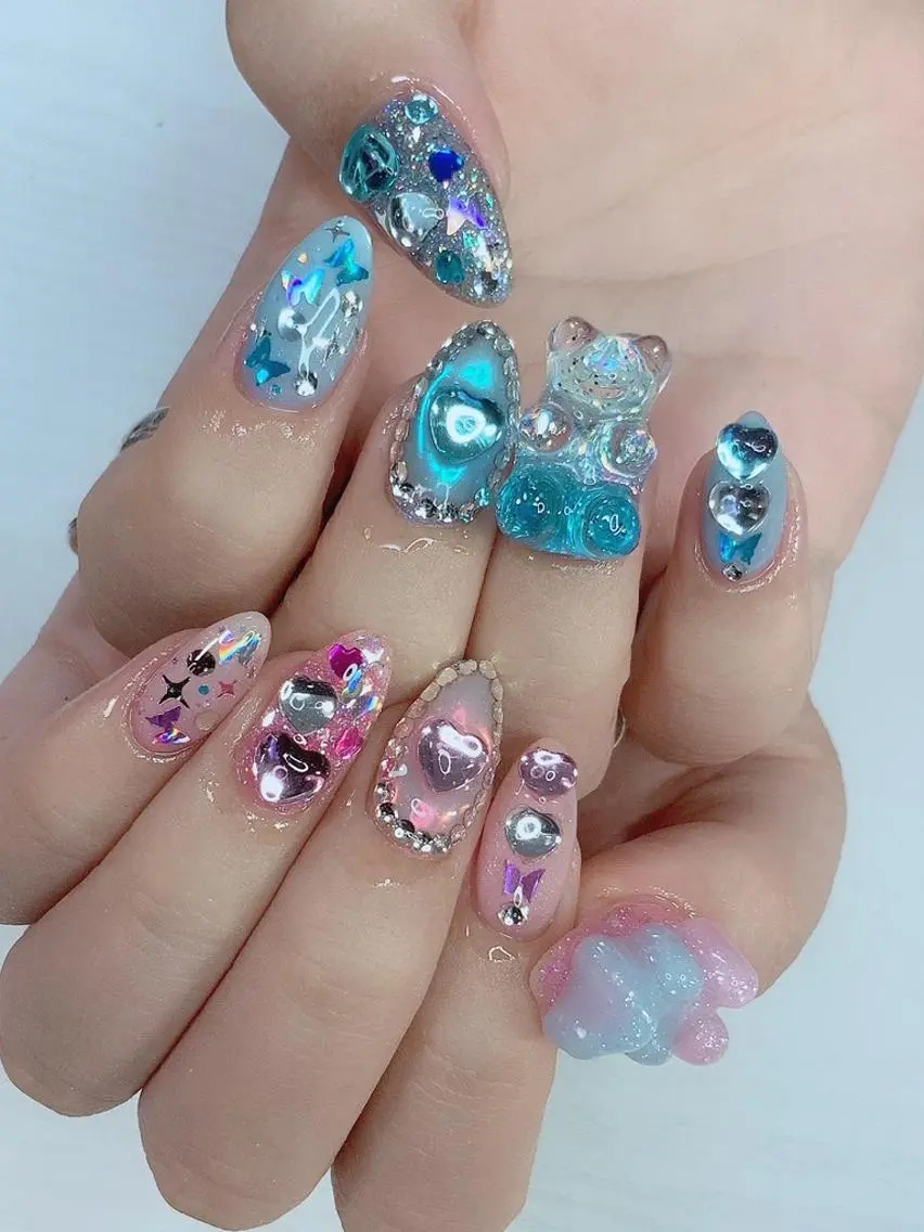 ネイル . MAKI NAILのネイルデザイン