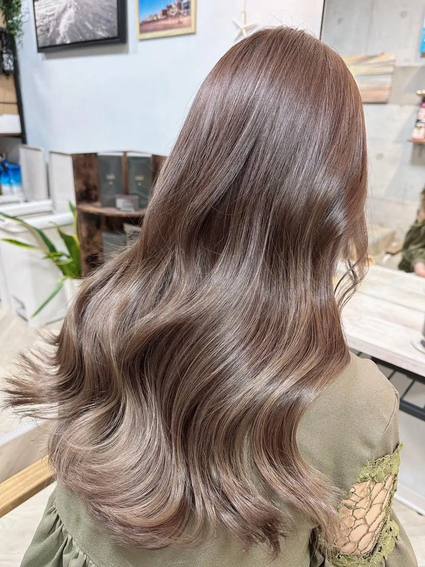 ロング カラー ベージュカラー ブリーチ カット ヘアカラー トリートメント Beach 代表 KENTAのヘアスタイル