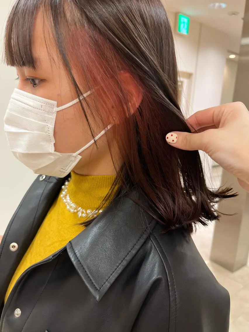 セミロング カラー 暖色/ブリーチカラー 🎀 M i k uのヘアスタイル