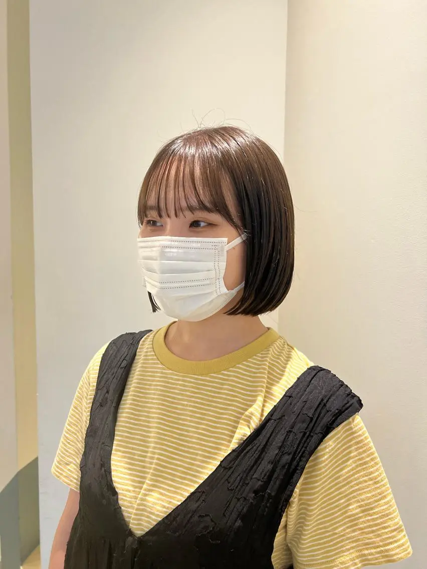 ミディアム 成岡 愛美のヘアスタイル
