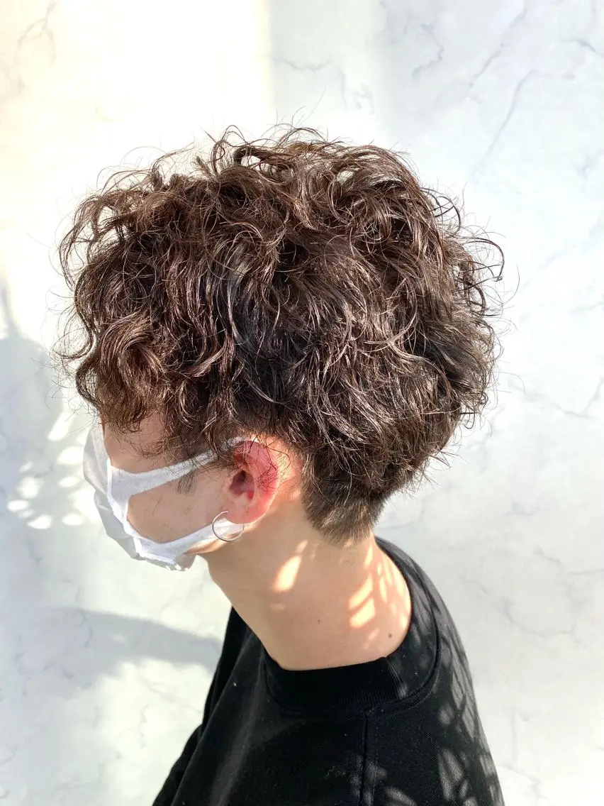 ショート パーマ メンズ カット パーマ 【𝐀𝐬𝐡大森】 石崎竜祐のヘアスタイル