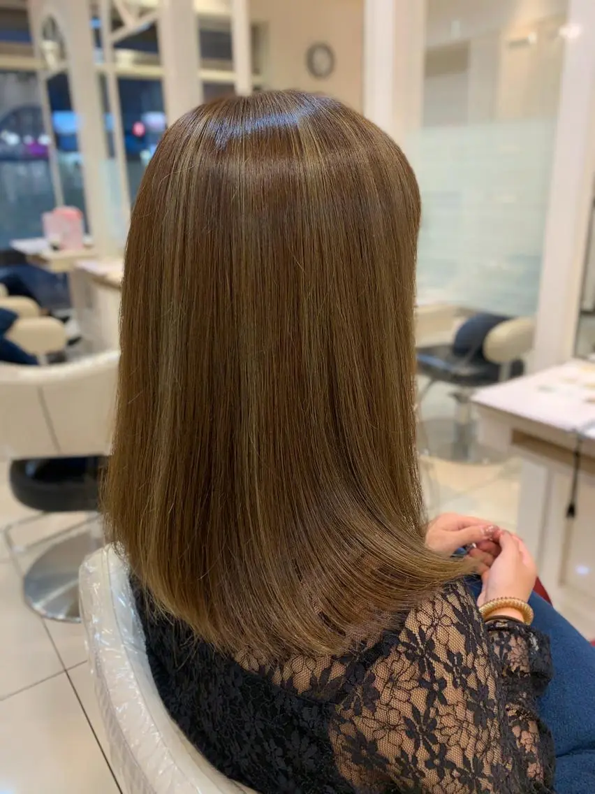 ミディアム minimo Ash 川越　横田のヘアスタイル