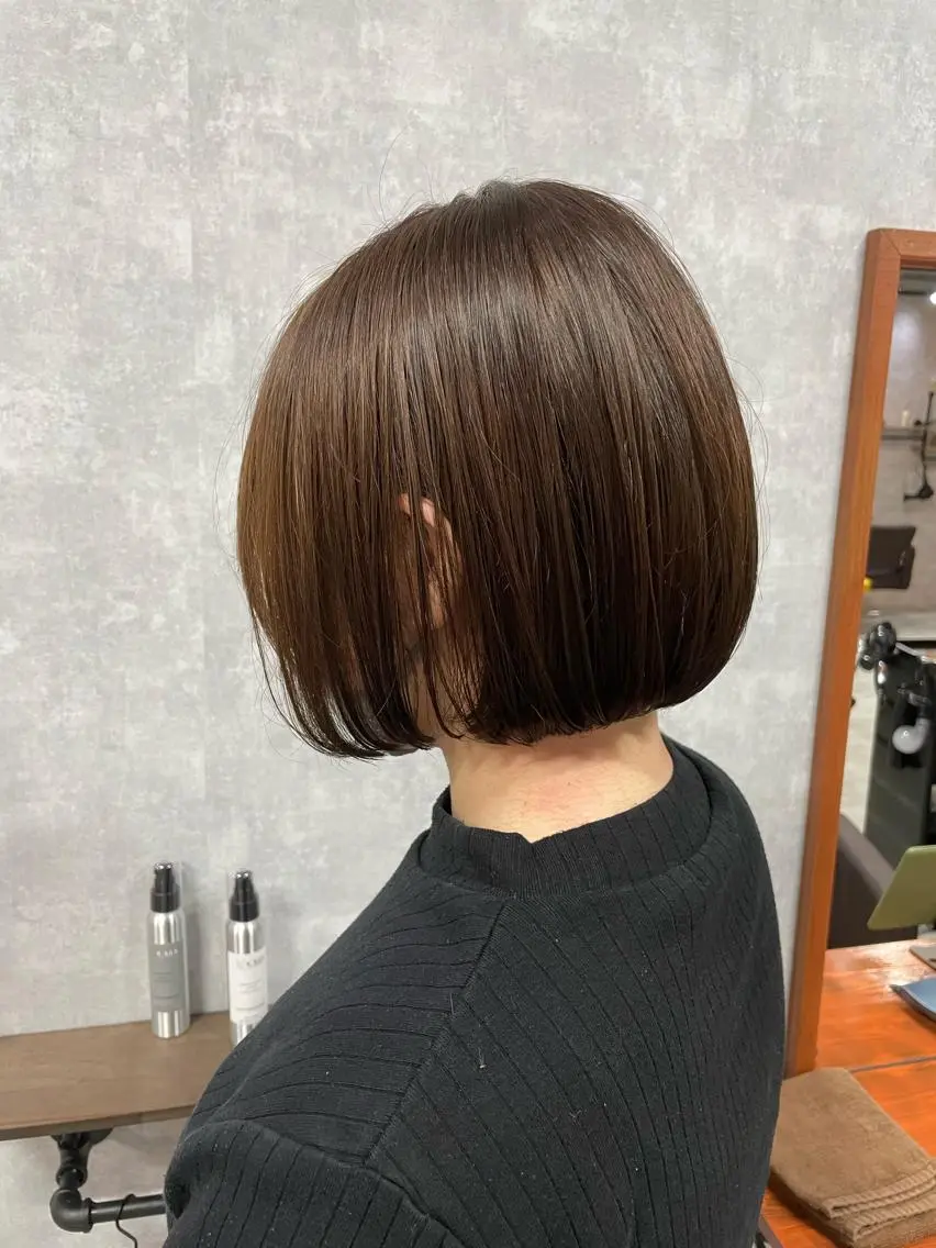 ショート 切りっぱなしボブ ショートボブ ハンサムショート 丸みショート アッシュ モテ髪/ボブ/ショー ト/アダチフウトのヘアスタイル