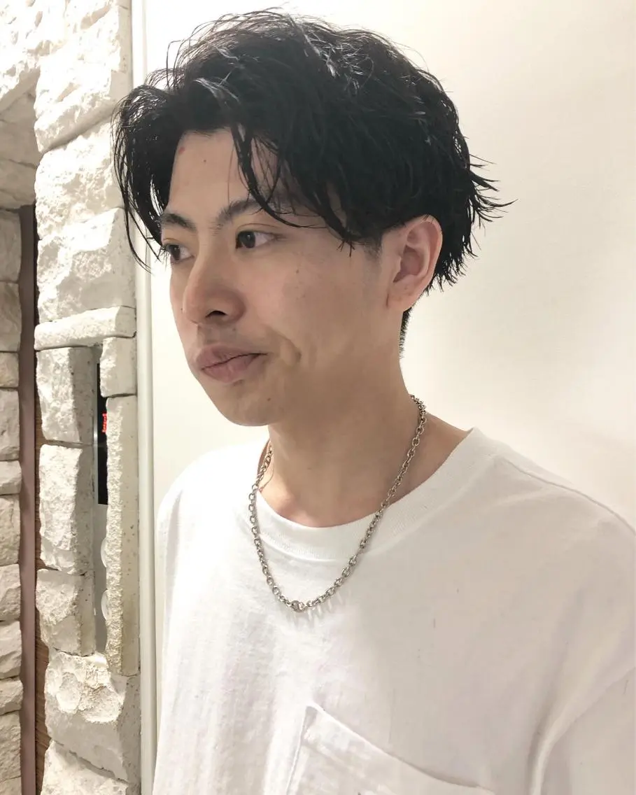 パーマ ヘアアレンジ メンズ 波巻きパーマ カット パーマ トリートメント ヘアセット メンズ特化✂️栗原 侑也のヘアスタイル