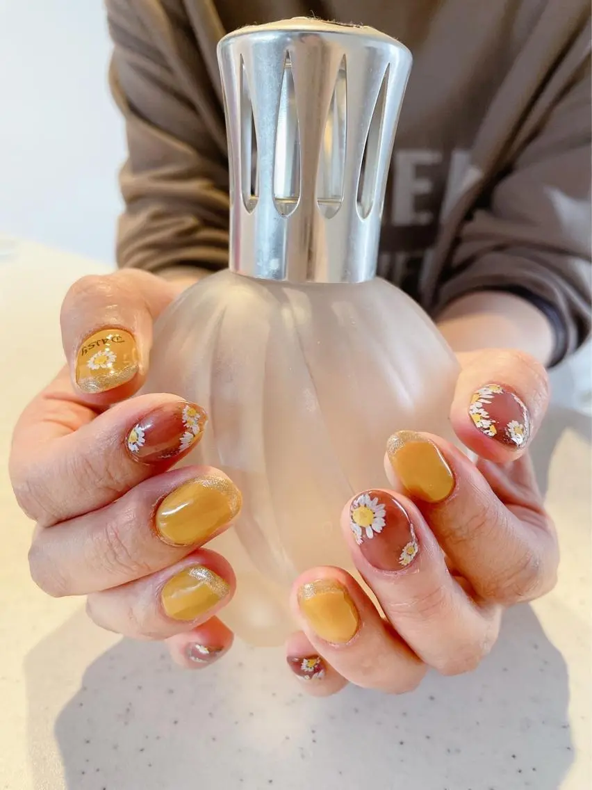 ネイル ハンドネイル フットネイル TESORO nailのネイルデザイン