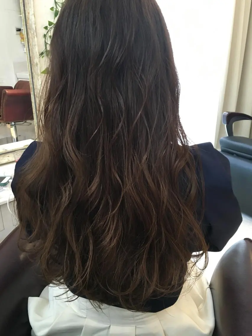 セミロング ロング アッシュ エクステ(レミー毛) NINEのヘアスタイル