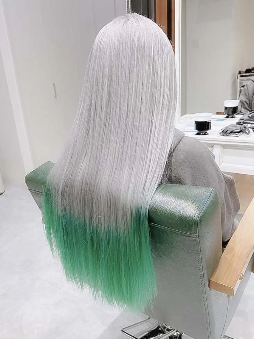 ロング カラー ヘアアレンジ ブリーチ ケアブリーチ 透明感カラー デザインカラー ハイトーンカラー Days 透明感カラーのヘアスタイル