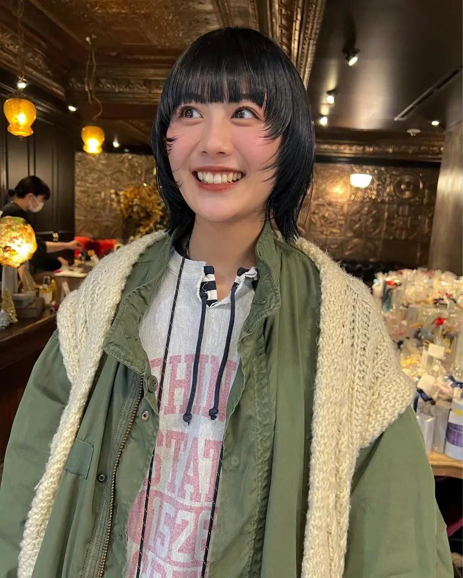 ミディアム カラー 圧倒的デザイン力 店長🎨RENAのヘアスタイル