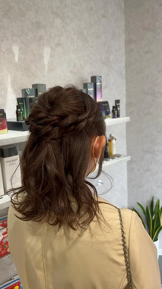 ミディアム Rio/ヘアセット/ ハイトーンカラーのヘアスタイル