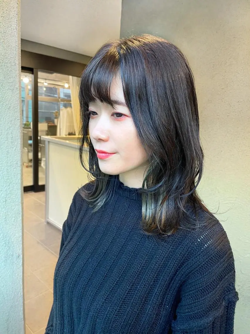 ミディアム カラー グレージュ ウルフカット カット 縮毛矯正 トリートメント HIROKI ”博多 /ボブのヘアスタイル