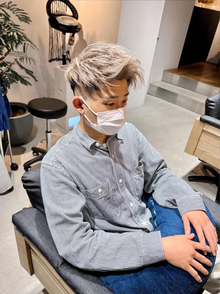 カラー メンズ アッシュ ミルクティーアッシュ カット ヘアカラー トリートメント メンズ専門　井藤 雅也のヘアスタイル