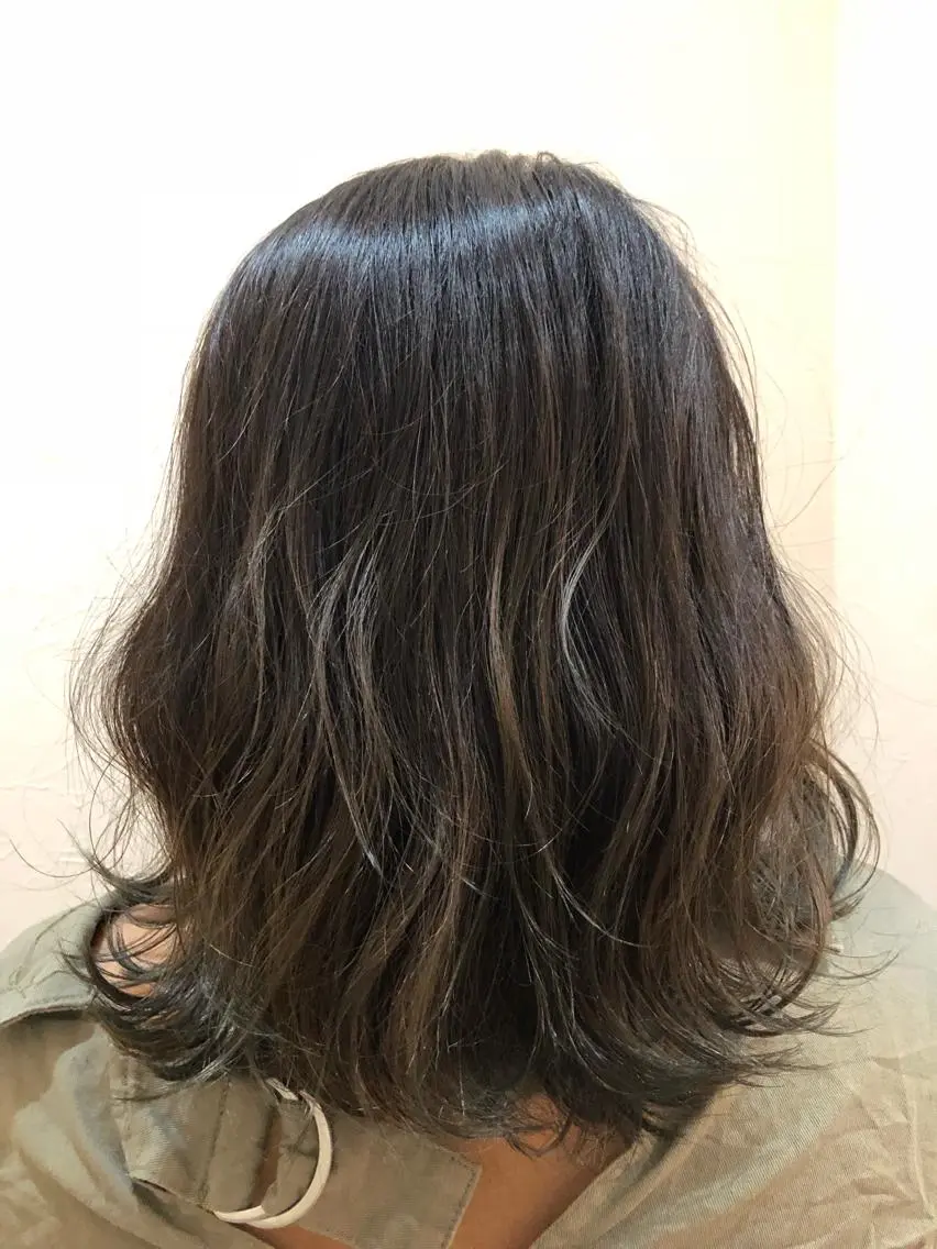 ミディアム カラー IVY villa Suzu.のヘアスタイル