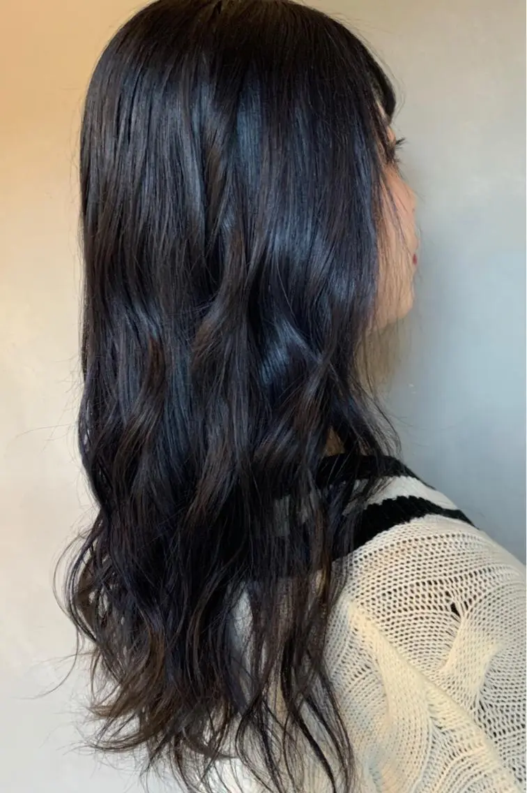 ミディアム カラー ブルーカラー ネイビーカラー ヘアカラー ハイライトが 得意なニキです😊のヘアスタイル