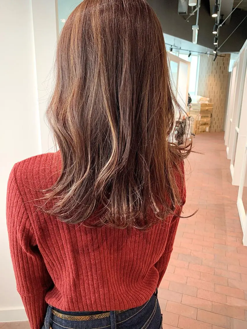 ミディアム カラー ベージュカラー ハイライトカラー ハイライト カット ヘアカラー トリートメント 透明感カラー ボブ/ 髪と心を整える美容師のヘアスタイル