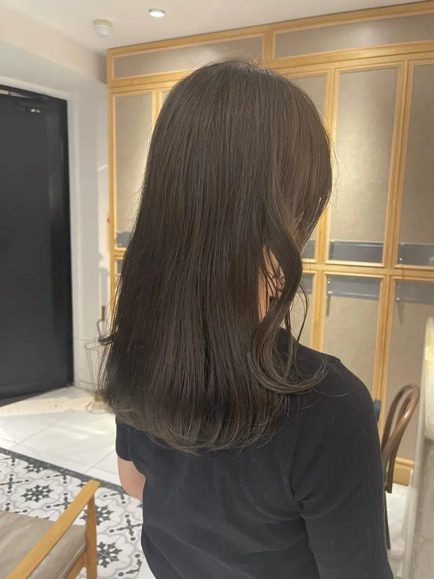 セミロング カラー グレージュ ヘアカラー トリートメント ヘッドスパ ヘアセット 透明感/レイヤー スタイル🤎mamiのヘアスタイル