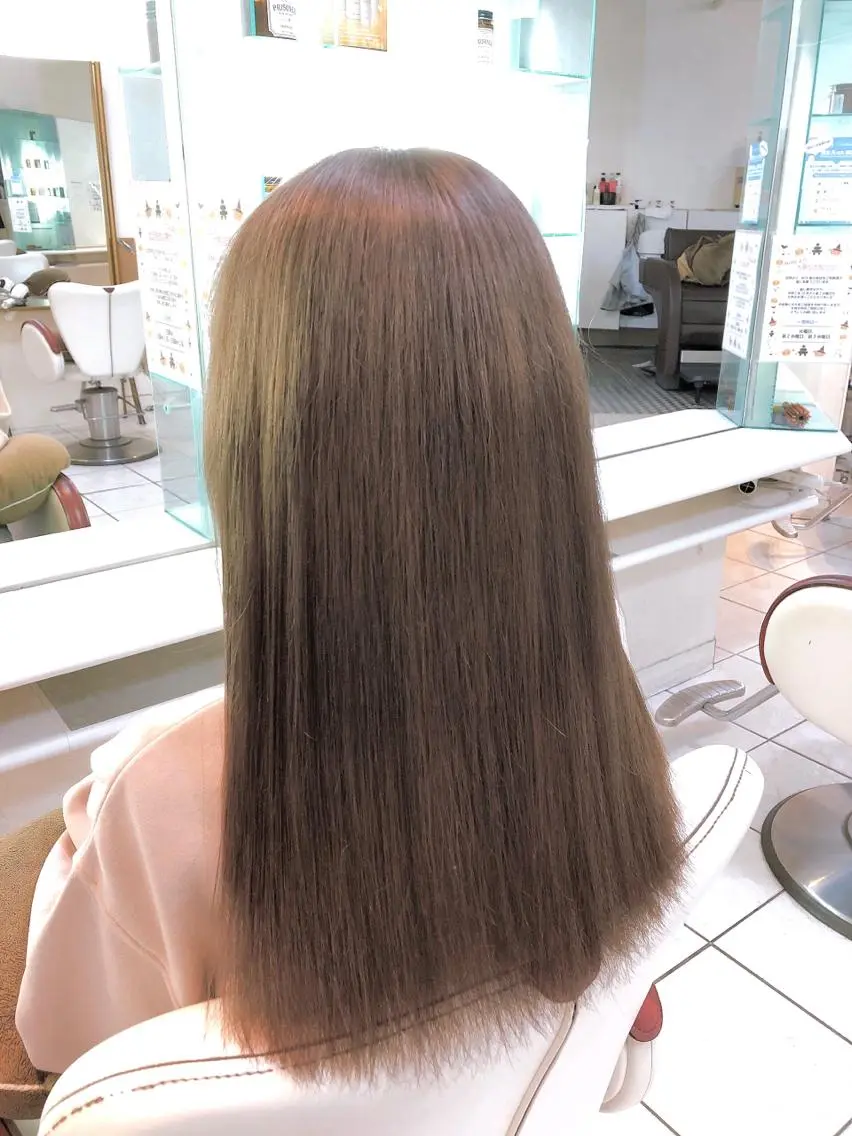 ロング カラー ベージュカラー ミルクティーベージュ 保住 亮太のヘアスタイル
