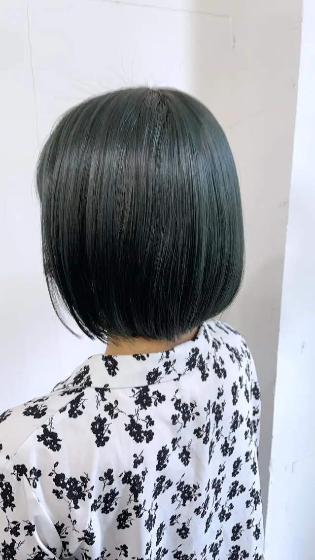ショート カラー ダークグリーン Hitotose代表 中島和樹のヘアスタイル