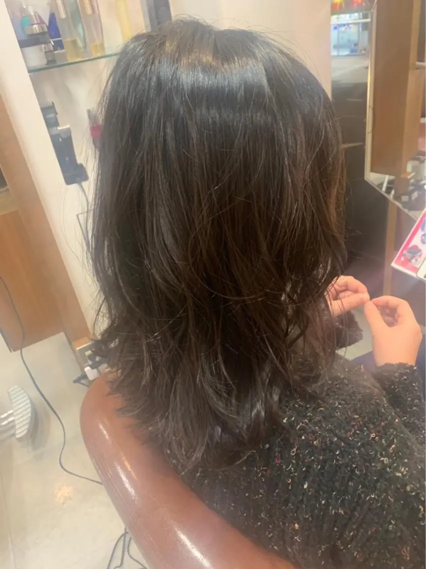 カラー 竹谷 奈津実のヘアスタイル
