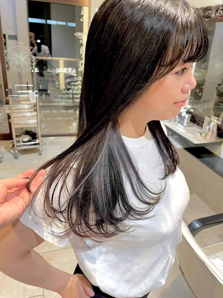 ロング カイ マコトのヘアスタイル