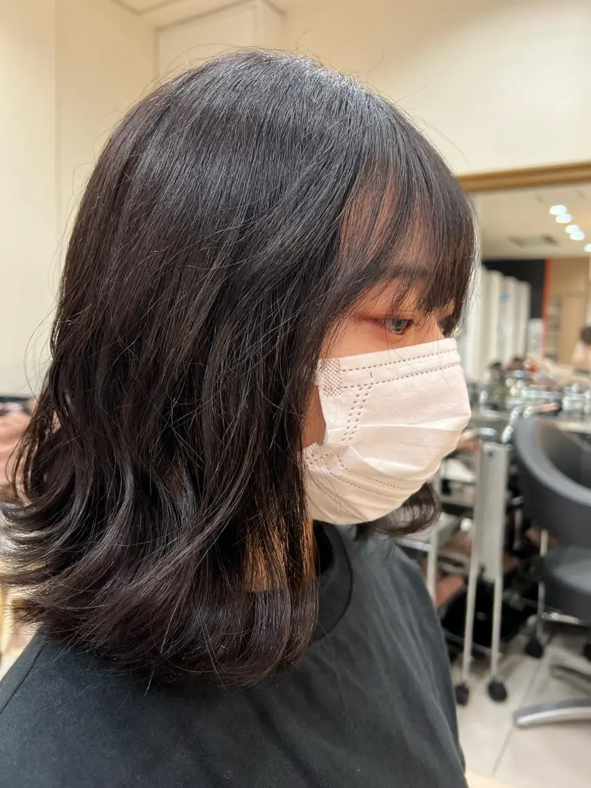 ミディアム カラー レイヤーカット 小飯田　武斗のヘアスタイル