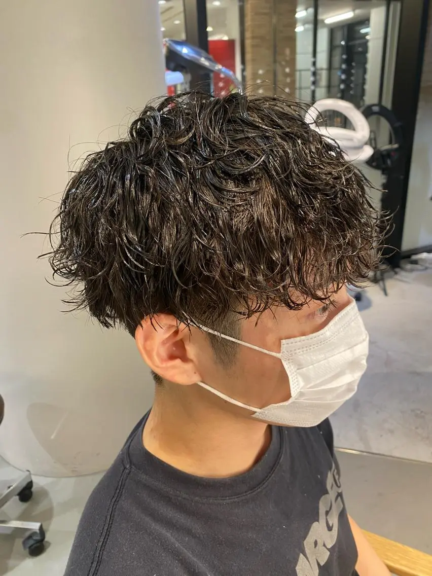 ショート パーマ メンズ unopulir 景山 凌のヘアスタイル