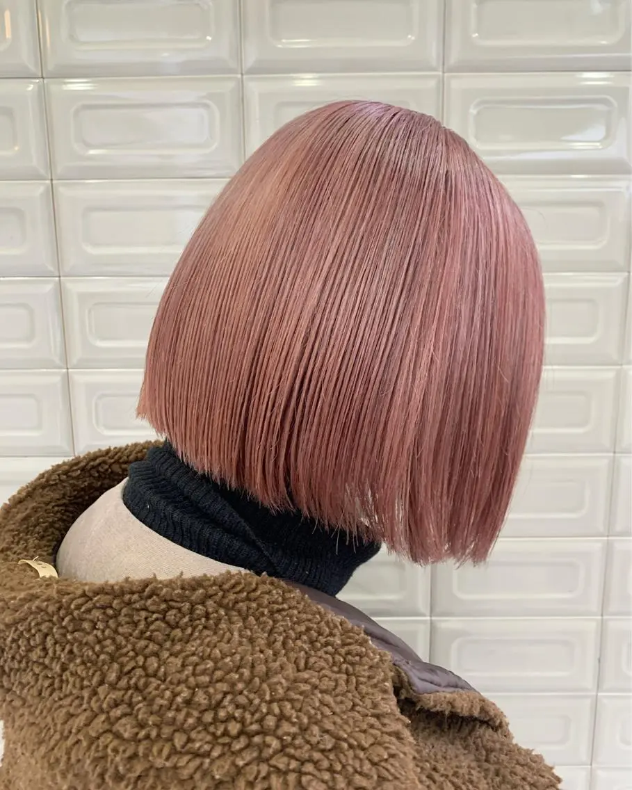ショート カラー wakana/ 柔らかベージュカラーのヘアスタイル