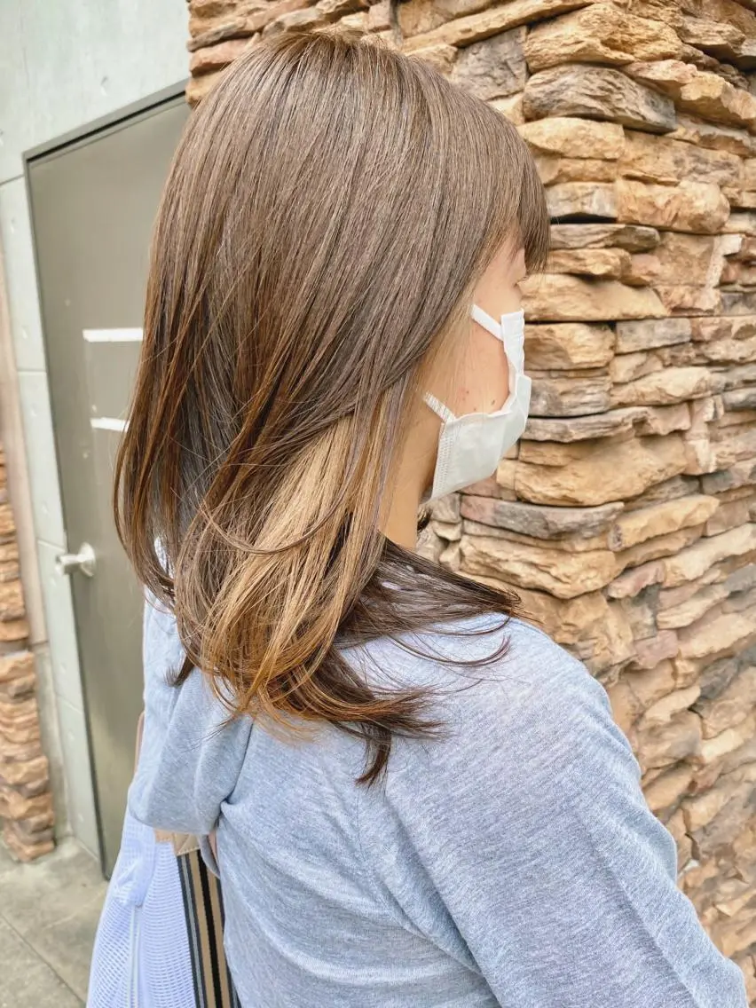 ミディアム 髙井 麻帆のヘアスタイル