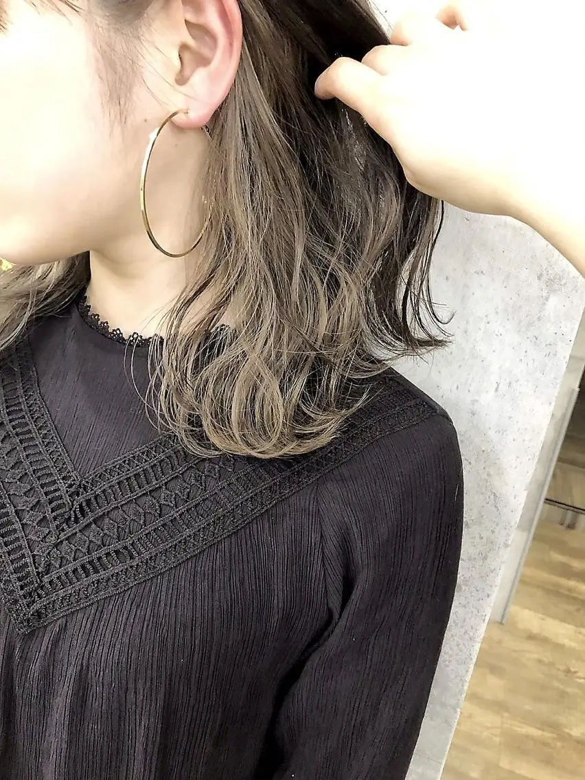 セミロング Trip 香椎🌟 ブリーチ/髪質改善のヘアスタイル